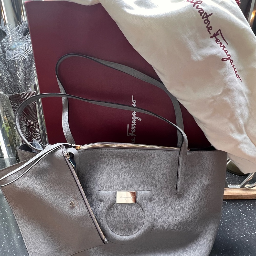 Salvatore Ferragamo Elegant Gray Tote